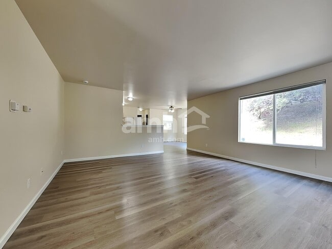 Building Photo - 13310 120th Ave E