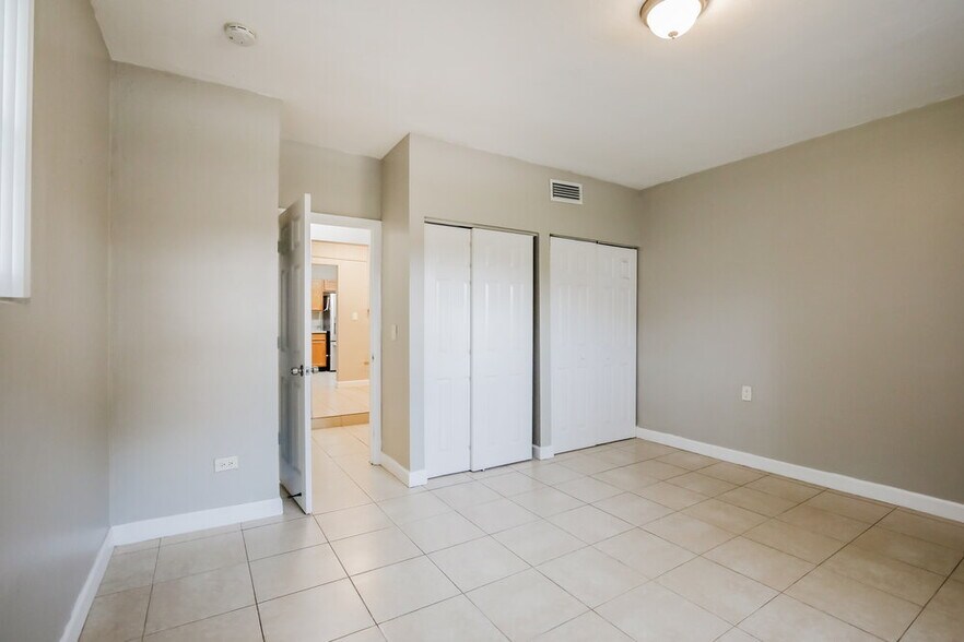 Building Photo - 141 NW 76th Terrace