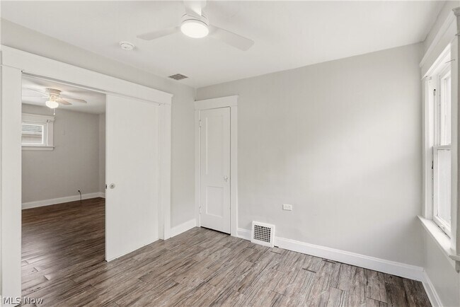 Building Photo - 515 E 143rd St
