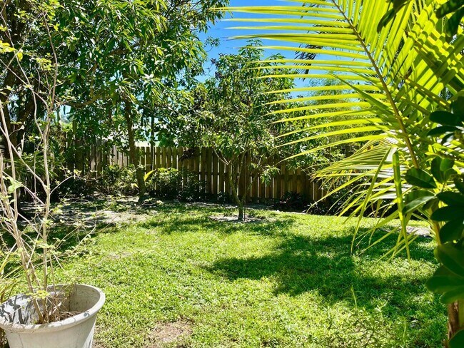 Building Photo - 1259 Denlow Ln