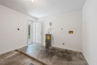 Building Photo - 2222 Virginia Ave