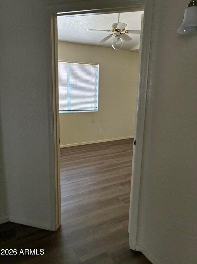 Building Photo - 1074 N Saguaro St