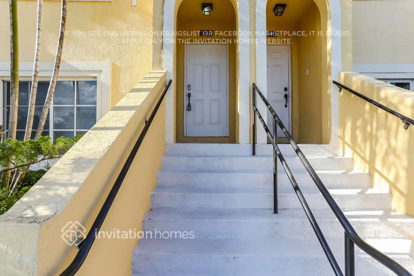 Building Photo - 12421 SW 50th Ct
