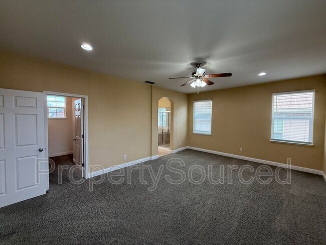 Building Photo - 17808 Daffodil Hill St