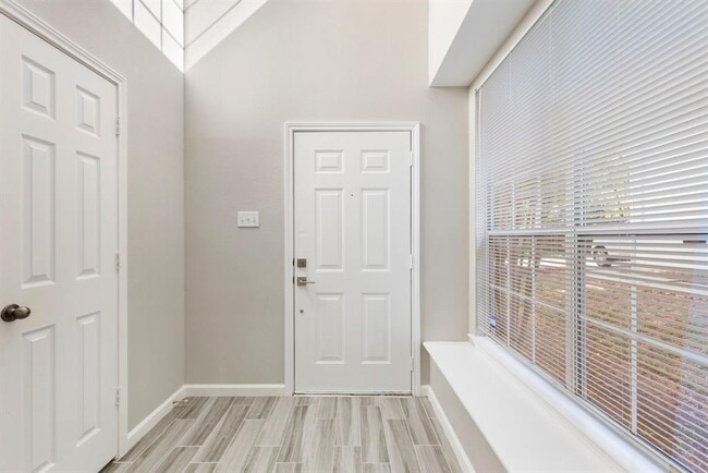 Building Photo - 79 Blue Creek Pl