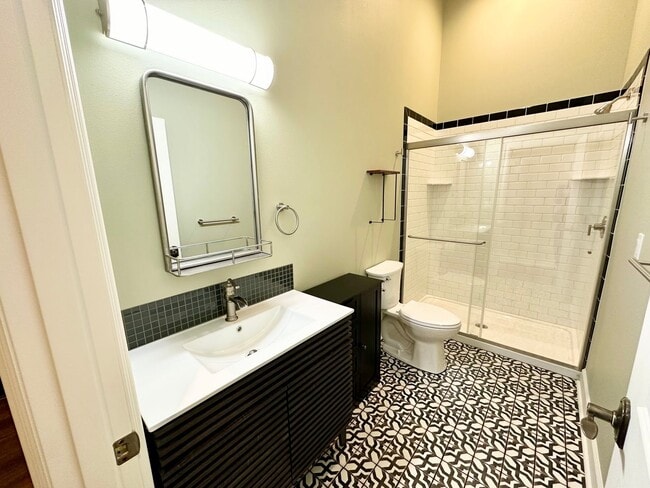 Building Photo - Modern Living with a Touch of Historic Charm