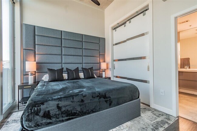 Building Photo - 777 N Ashley Dr