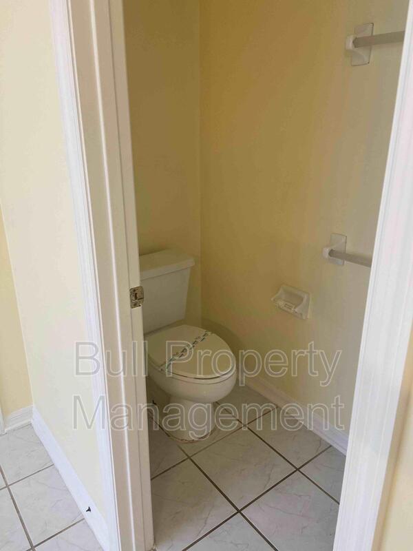 Building Photo - 7830 St Andrews Cir