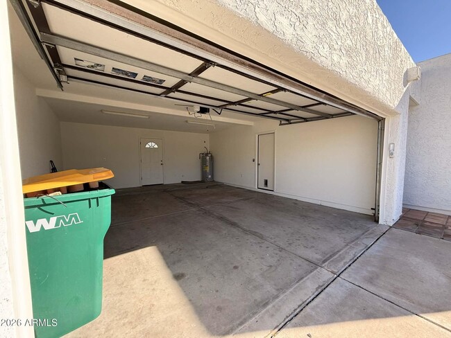 Building Photo - 313 S Desert Ave