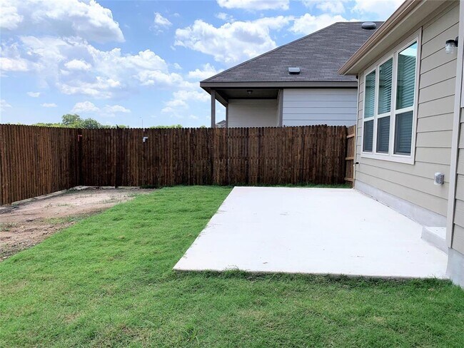 Building Photo - 15915 Cessida St