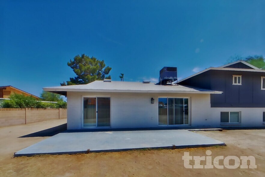 Building Photo - 4820 W Hayward Ave