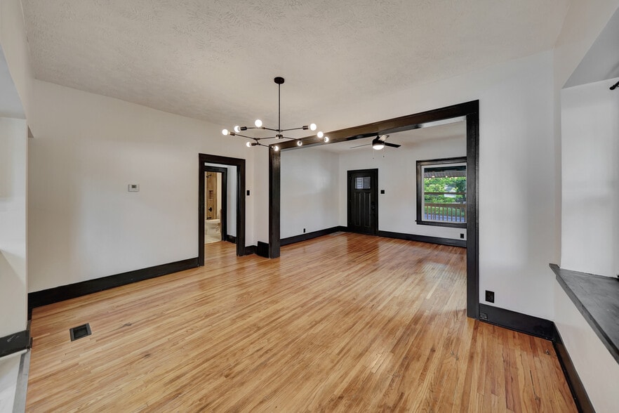 Building Photo - 2429 S 13th St
