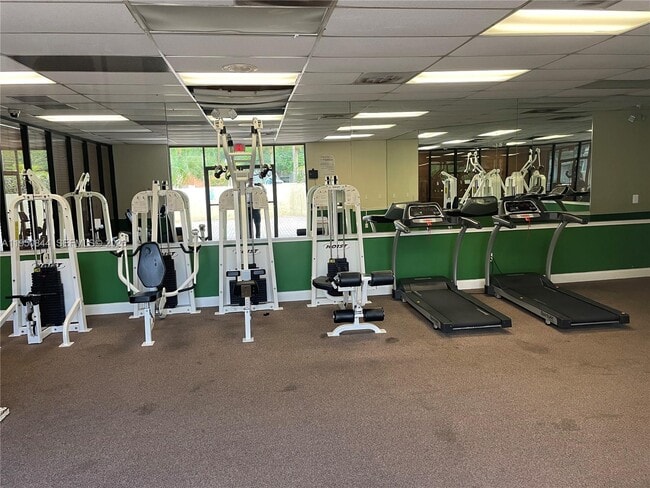 Building Photo - 4235 N University Dr