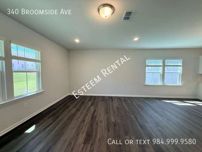 Building Photo - 340 Broomside Ave
