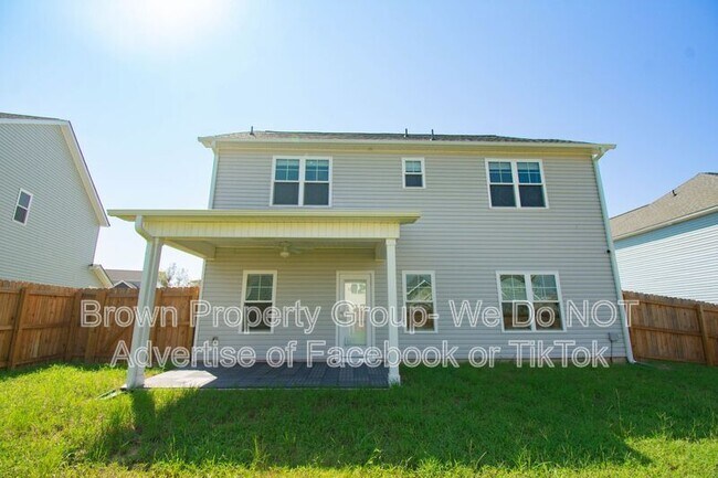 Building Photo - 157 Easy St