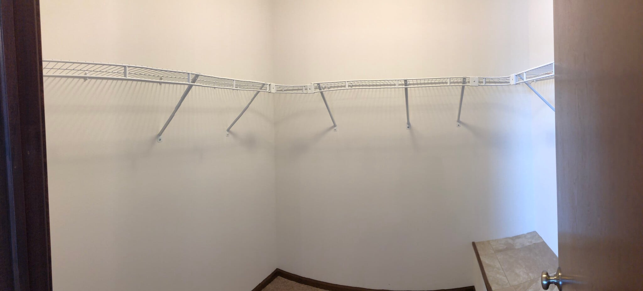 Walk In Closet - 1910 Wrigley St