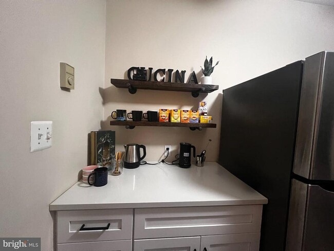 Building Photo - 203 Moreau St