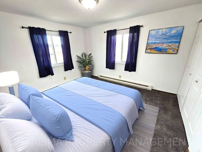 Building Photo - 2 BD, 1 BA in Garretson - Small Town Living Near Big City Amenities