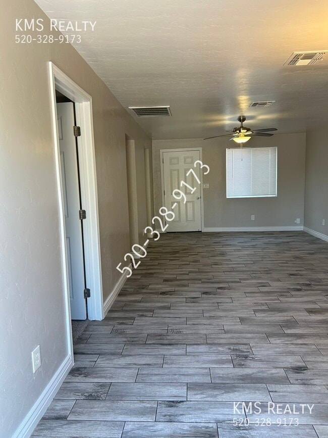 Building Photo - 302 E District St