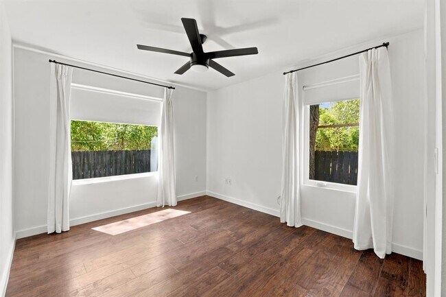 Building Photo - 5307 Prock Ln