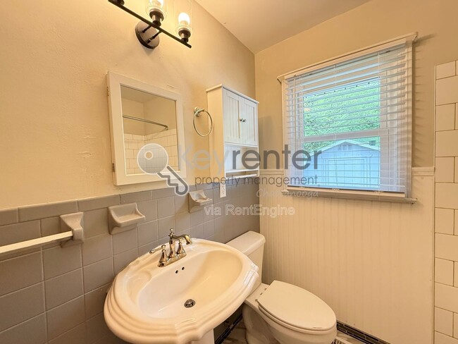 Building Photo - 3641 Thrushwood Dr