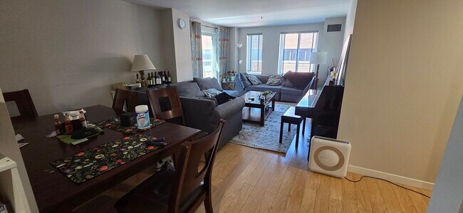 Building Photo - 950 Massachusetts Ave