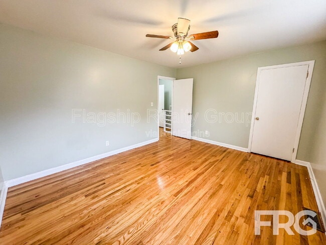 Building Photo - 111 W 15th St