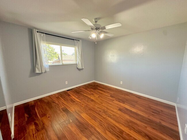 Building Photo - 3648 San Lisa Ct