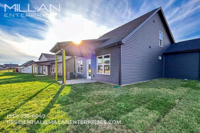 Building Photo - 449 Ayden Ln