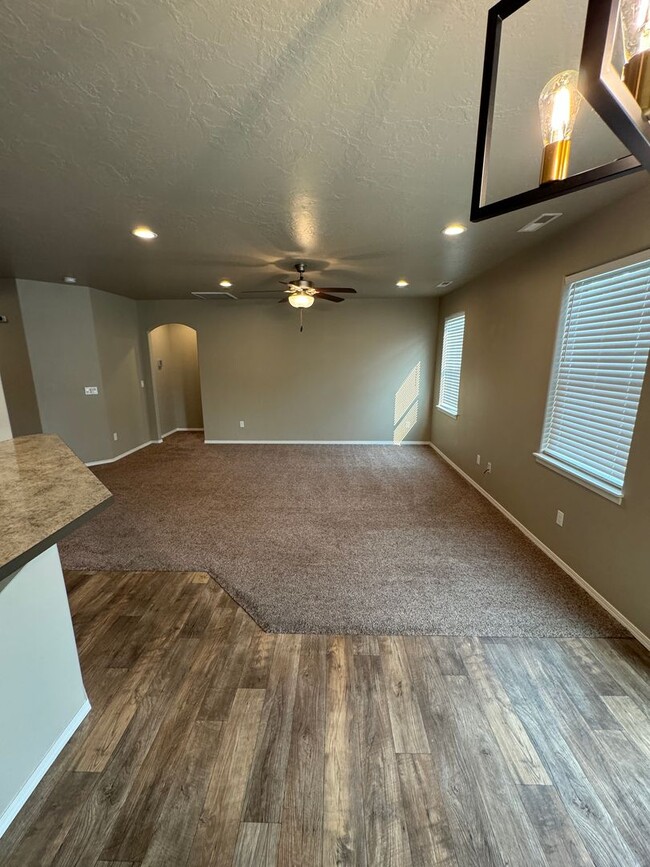 Building Photo - Charming 3-bedroom, 2-bathroom home locate...