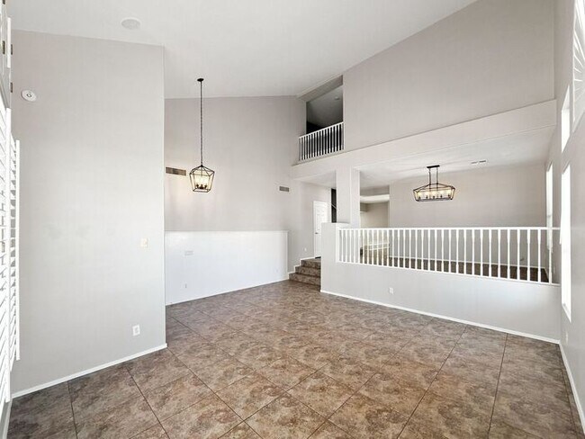 Building Photo - Spacious Chandler Home with RV Gate & 3-Car Garage!