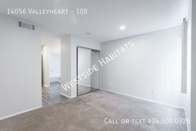 Building Photo - 14056 Valleyheart Dr