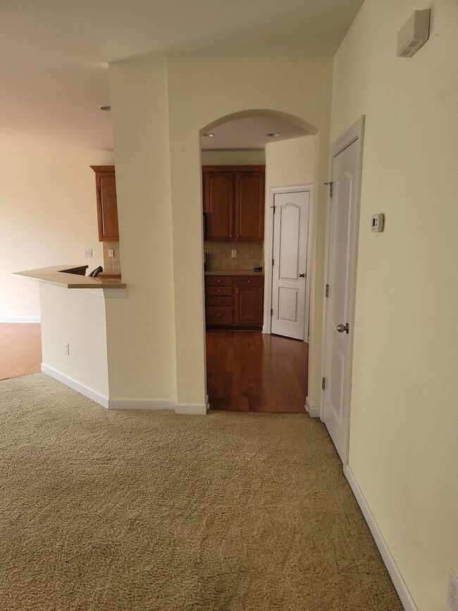 Building Photo - Nice Townhome off Providence Rd/485 South