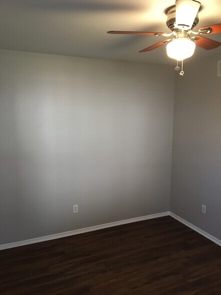 Building Photo - 1714 CINNAMON PATH