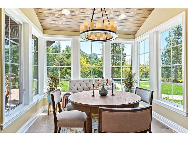 Building Photo - 9 Paniolo Rd