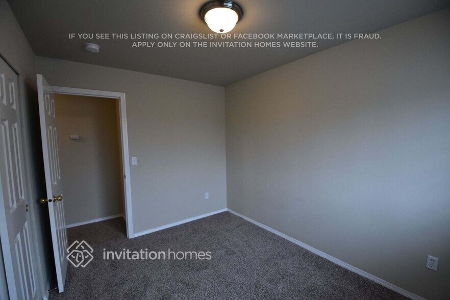 Building Photo - 6118 51st St NE