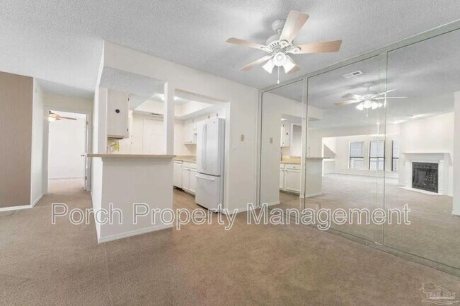 Building Photo - 7171 N 9th Ave