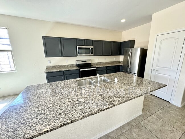 Building Photo - 2421 E San Borja Trail