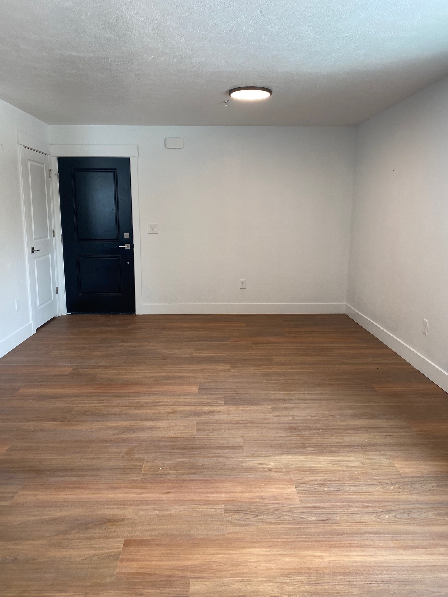 Building Photo - 640 Lincoln St