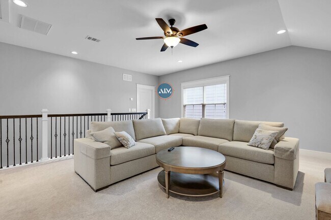 Building Photo - Beautiful custom home in Hampton Lake!
