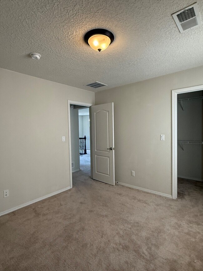 Building Photo - 12023 Pocono Rd SE