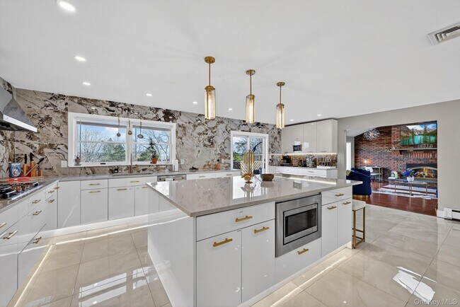 Building Photo - 66 Murray Dr