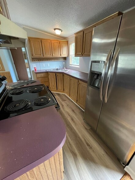 Building Photo - 9111 Baywood Cir