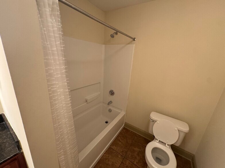 Building Photo - 1711 Muscovy Way
