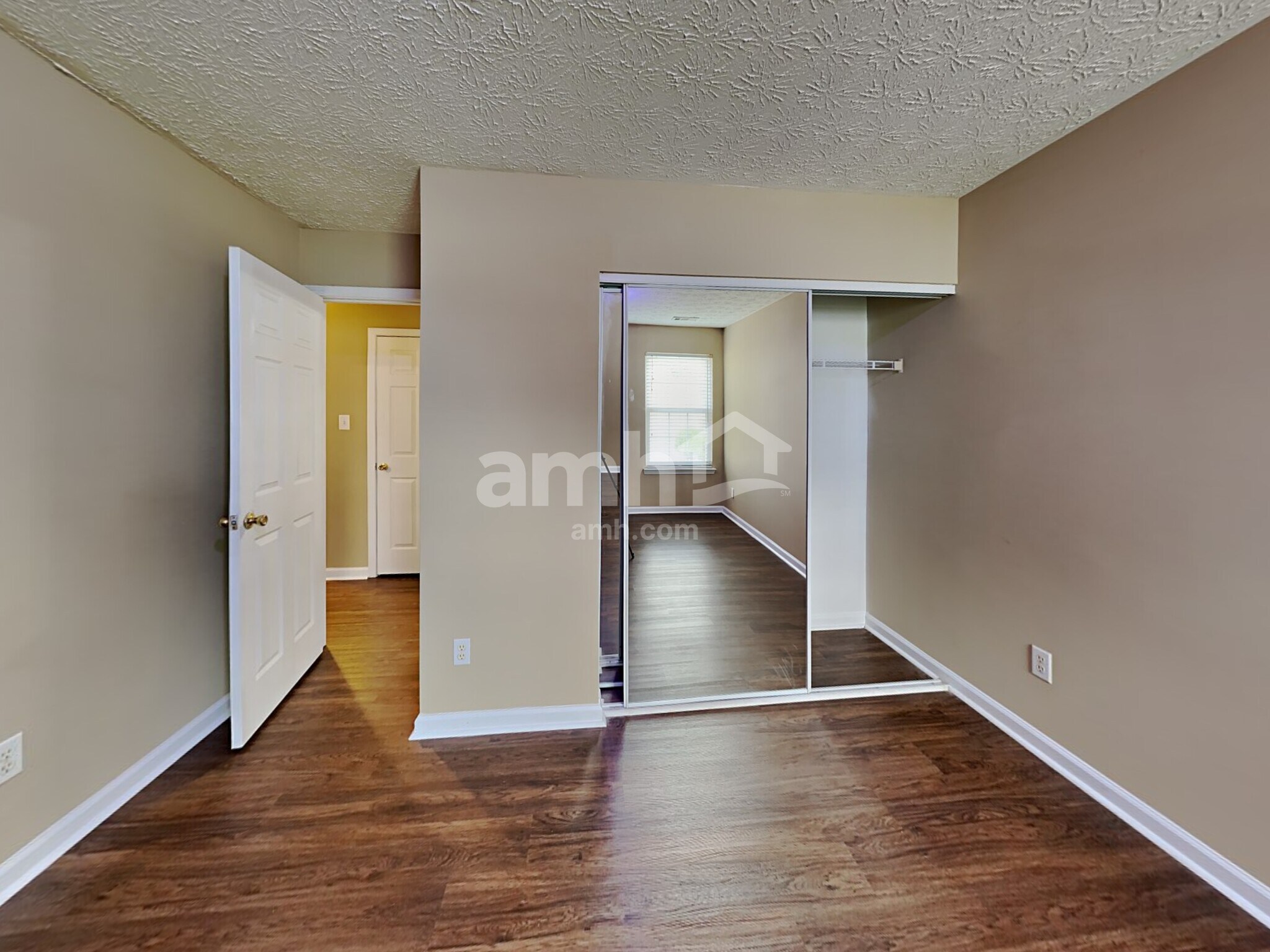 Building Photo - 1394 Ivey Pointe Dr SE