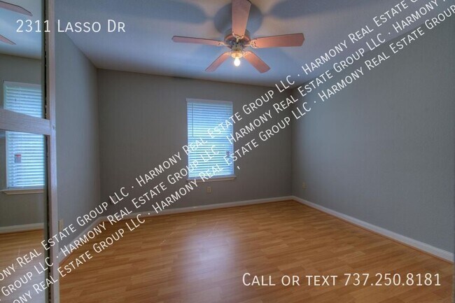 Building Photo - 2311 Lasso Dr