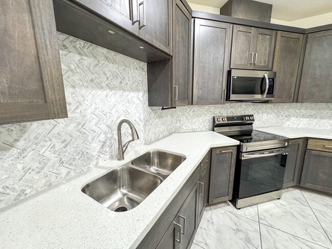 Building Photo - 1421 Eagles Ln