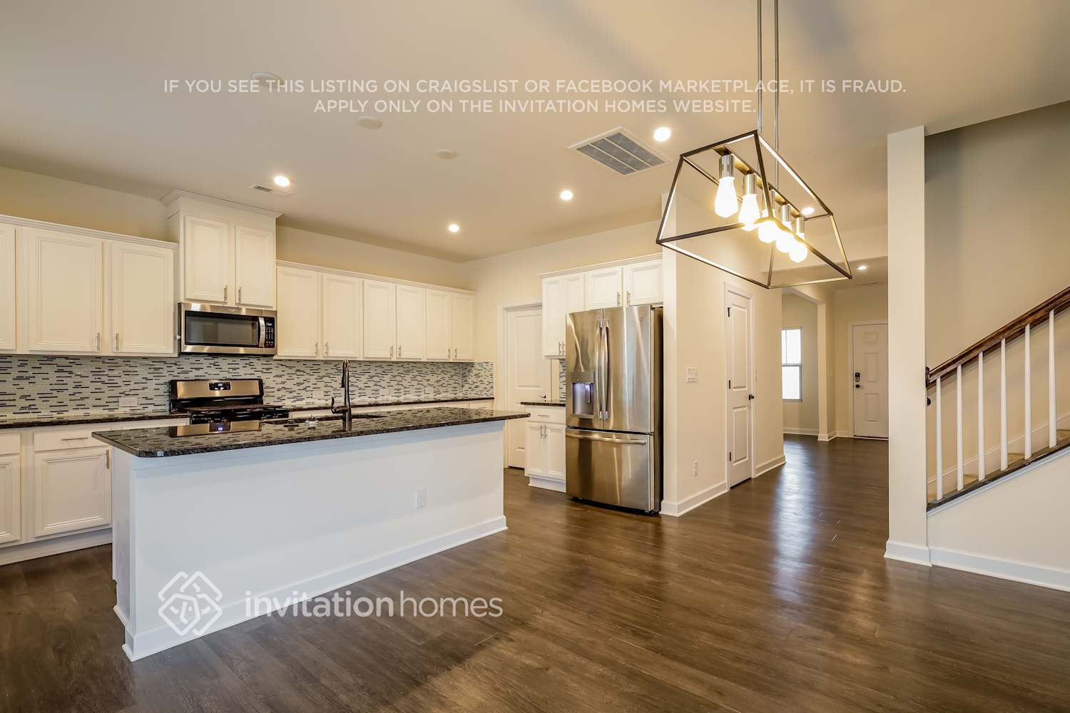 Building Photo - 5915 Fenway Dr