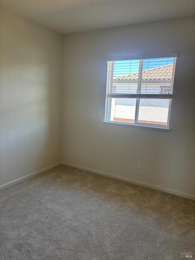 Building Photo - 5558 Kennedy Pl