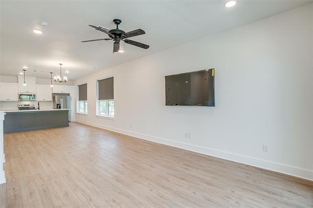 Building Photo - 2345 Benbrook Dr